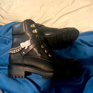 Nwt size 8 womens combat boots
